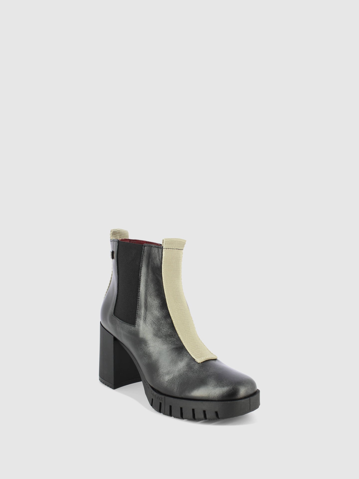 Jose Saenz Botins com Fecho em Preto
