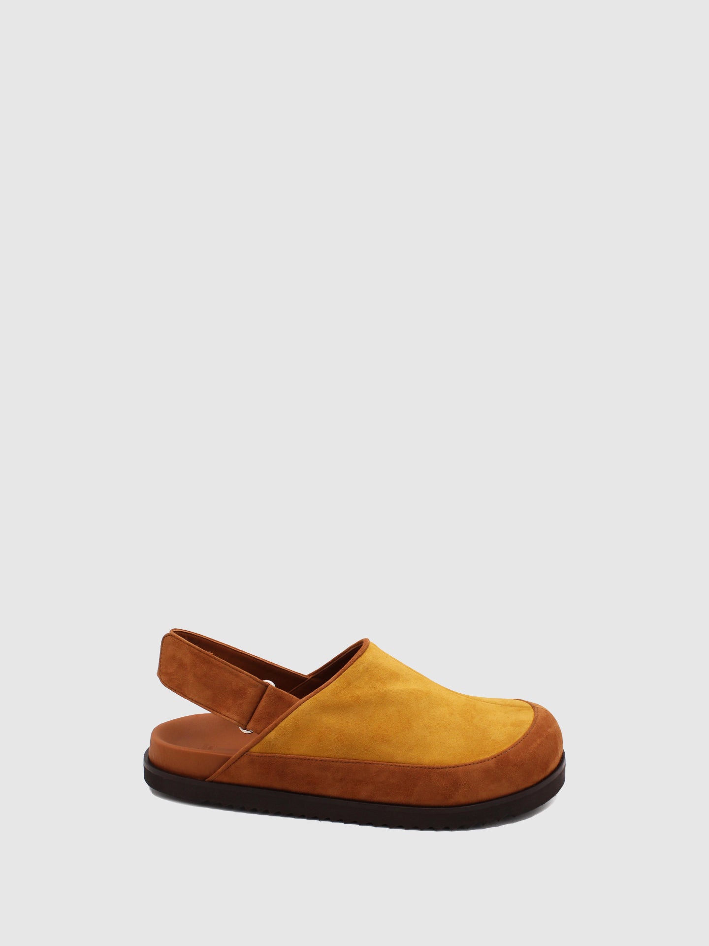 JJ Heitor Beige Closed Slippers