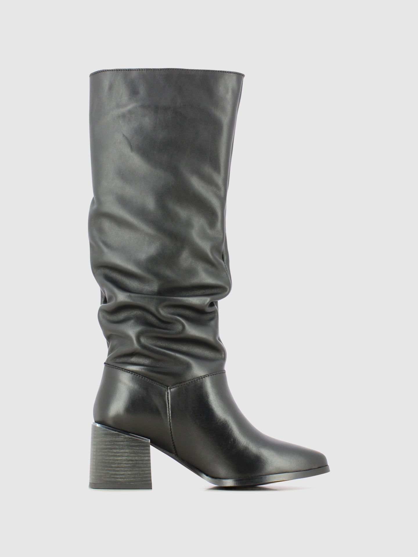 Foreva Botas com Ponta Redonda em Preto