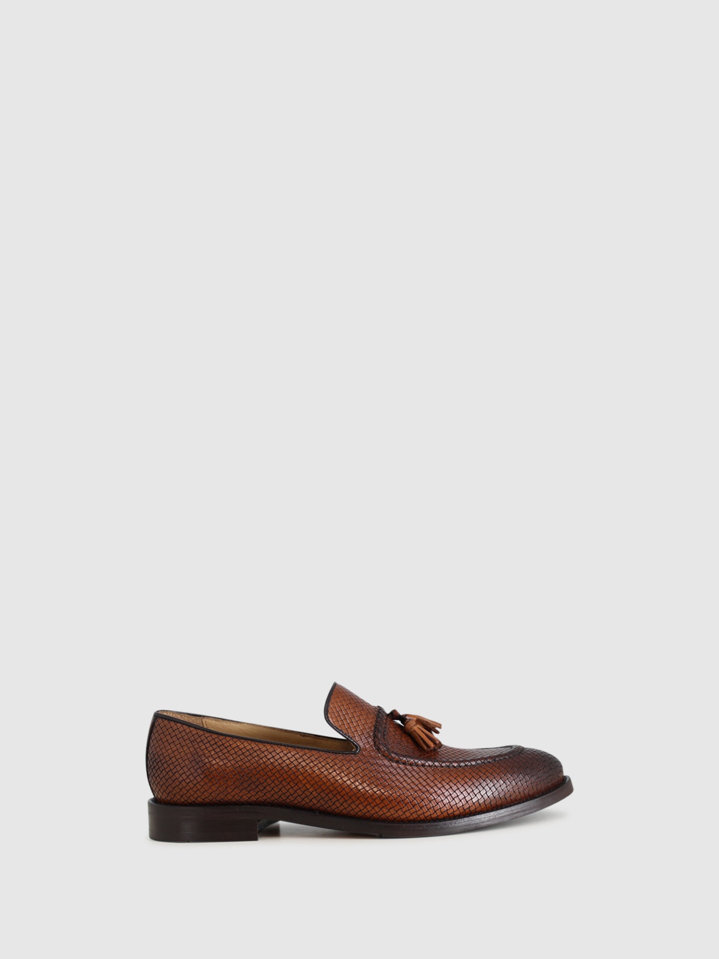 Foreva Loafers com Ponta Redonda em Camel