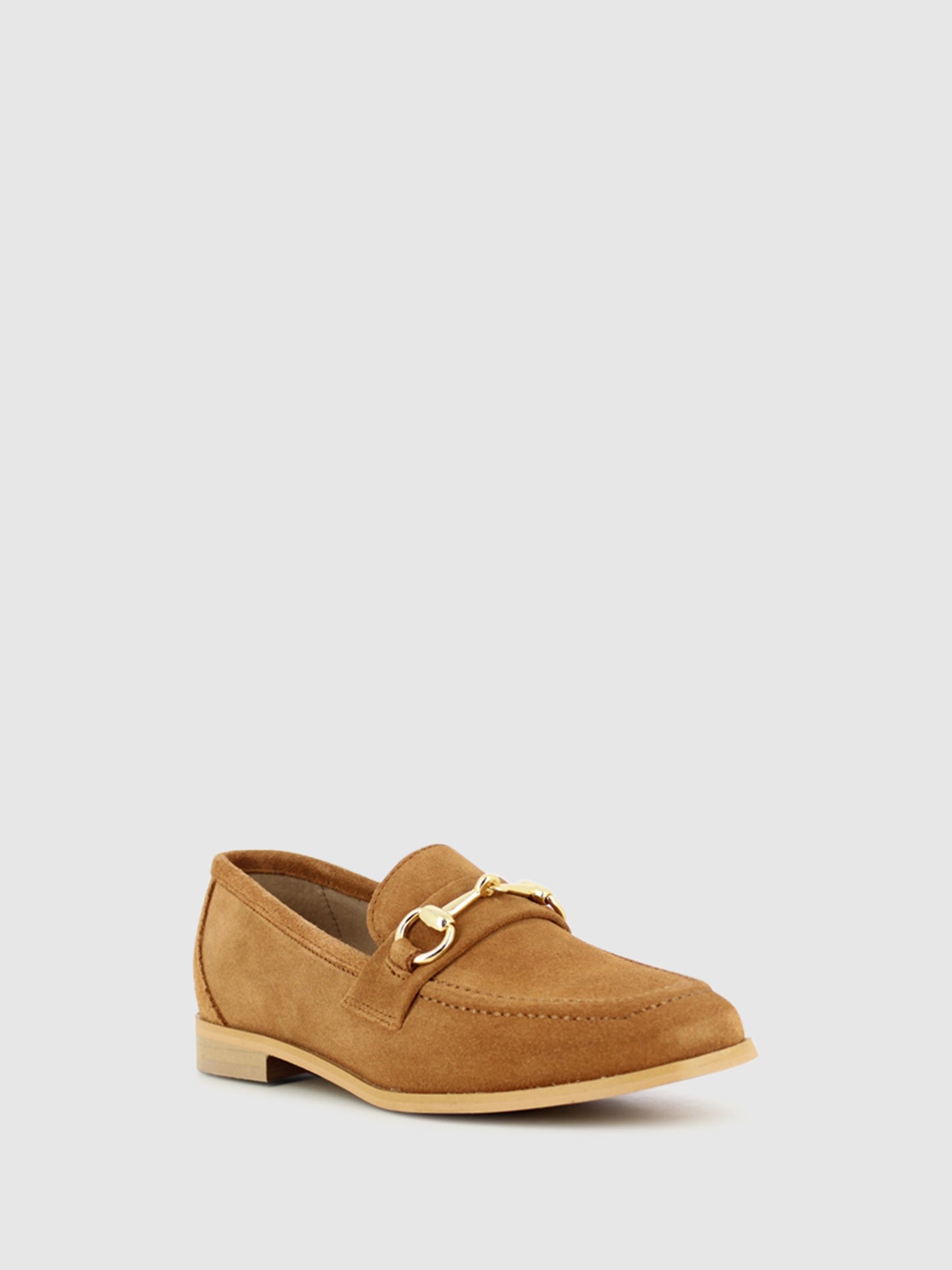 Foreva Loafers com Apliques Metálicos em Camel