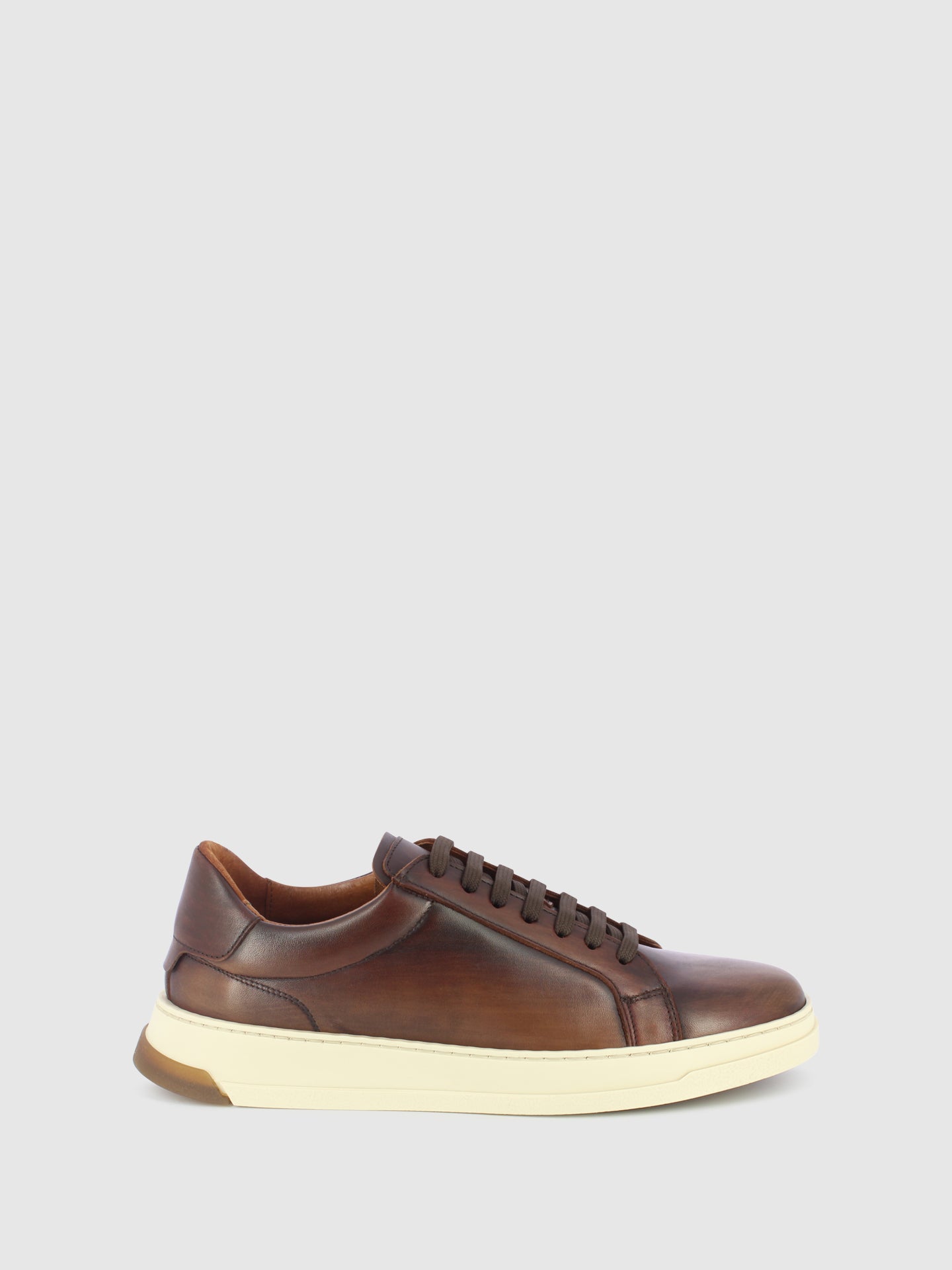 Foreva Sapatos com Atacadores em Castanho