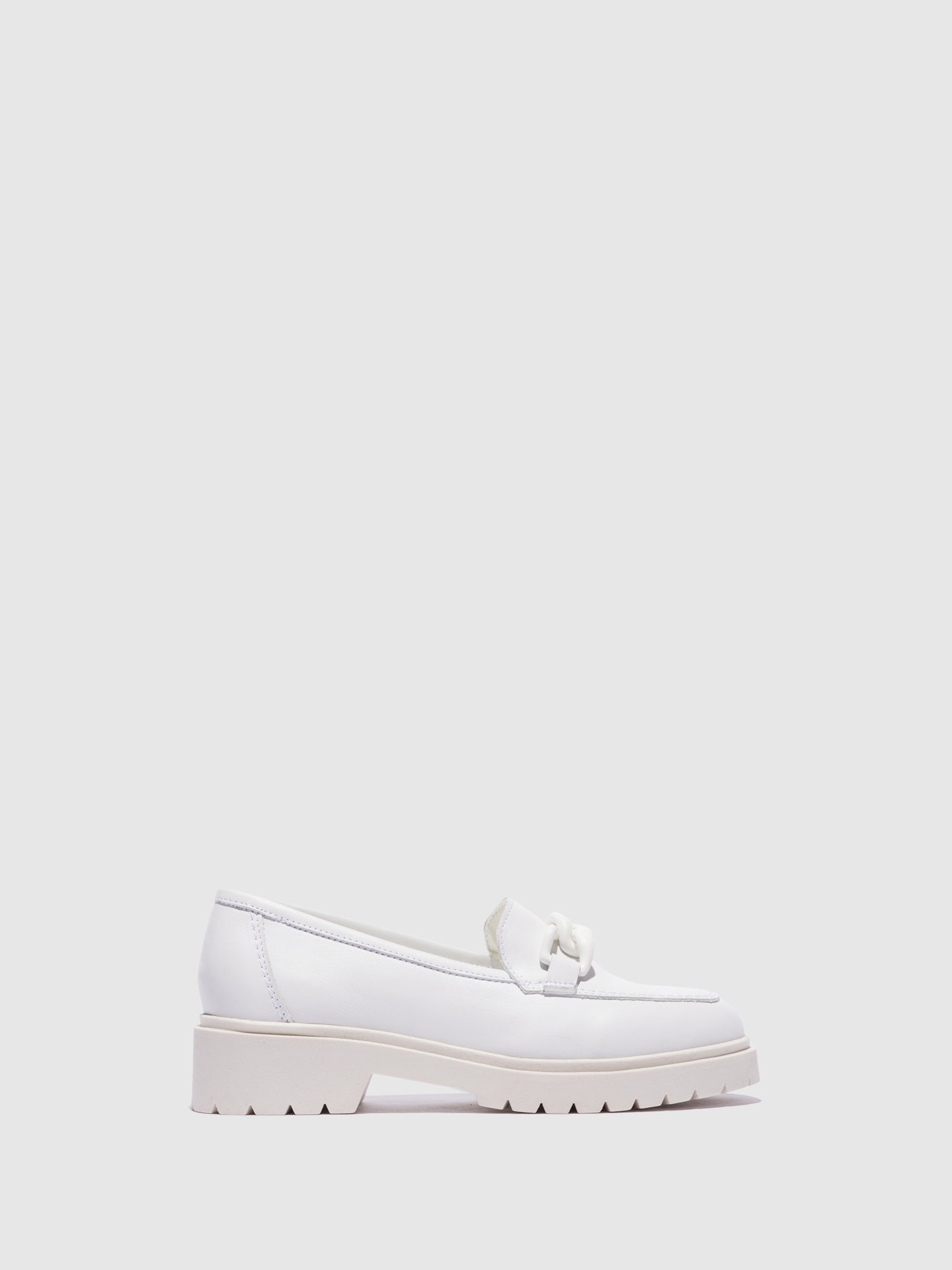 Foreva Sapatos com Ponta Redonda em Branco