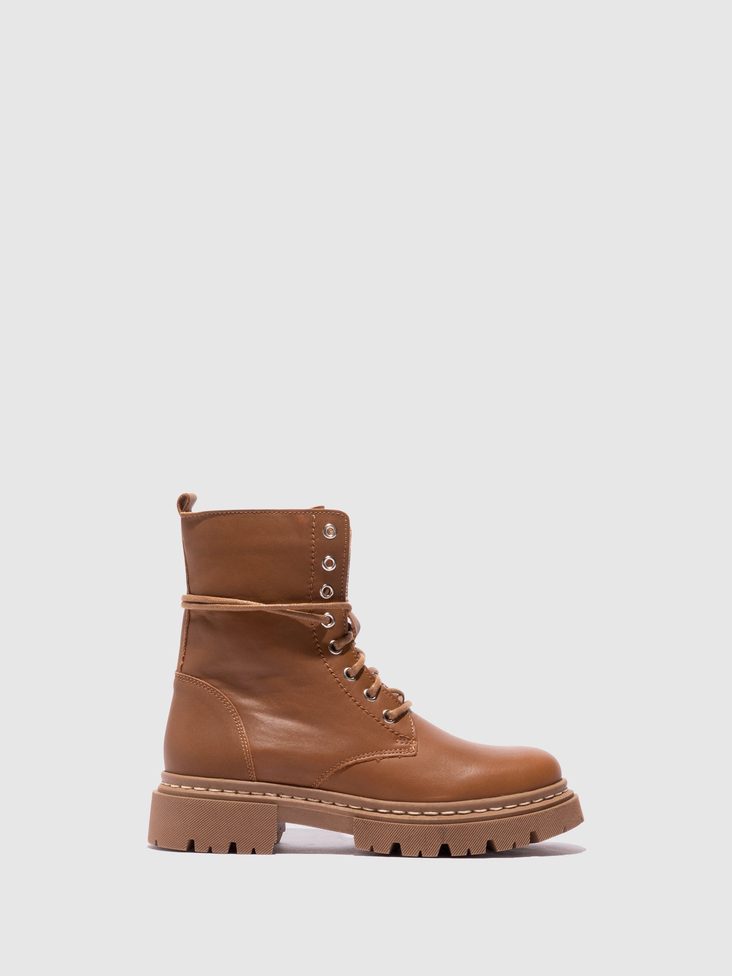 Fungi Botins com Atacadores em Camel