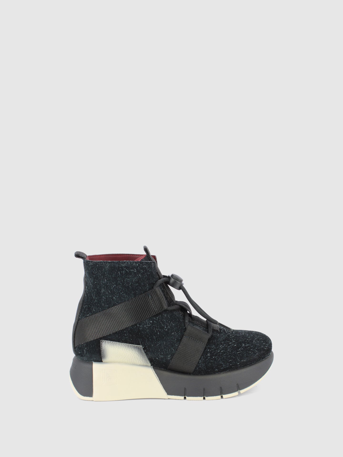 Jose Saenz Botins com Atacadores em Preto