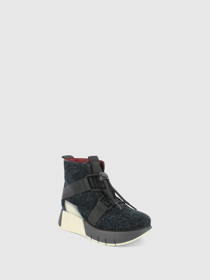 Jose Saenz Botins com Atacadores em Preto