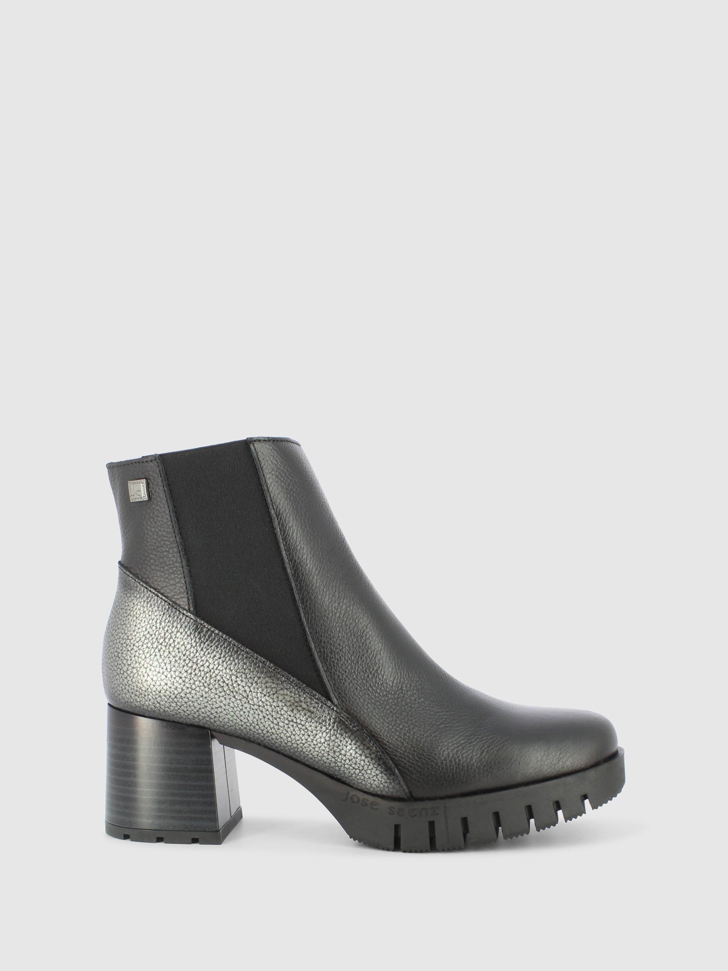 Jose Saenz Botins com Fecho em Preto
