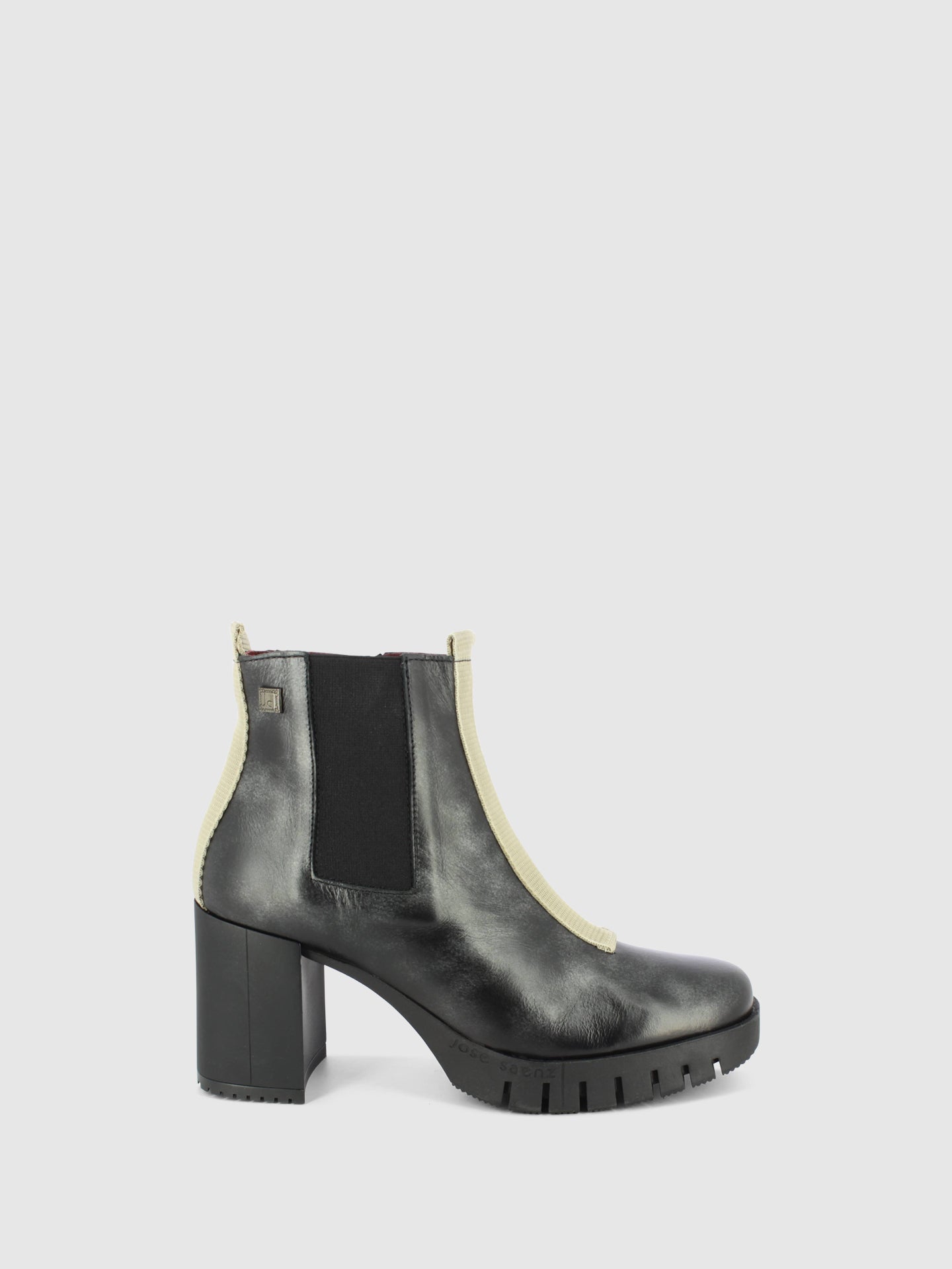 Jose Saenz Botins com Fecho em Preto