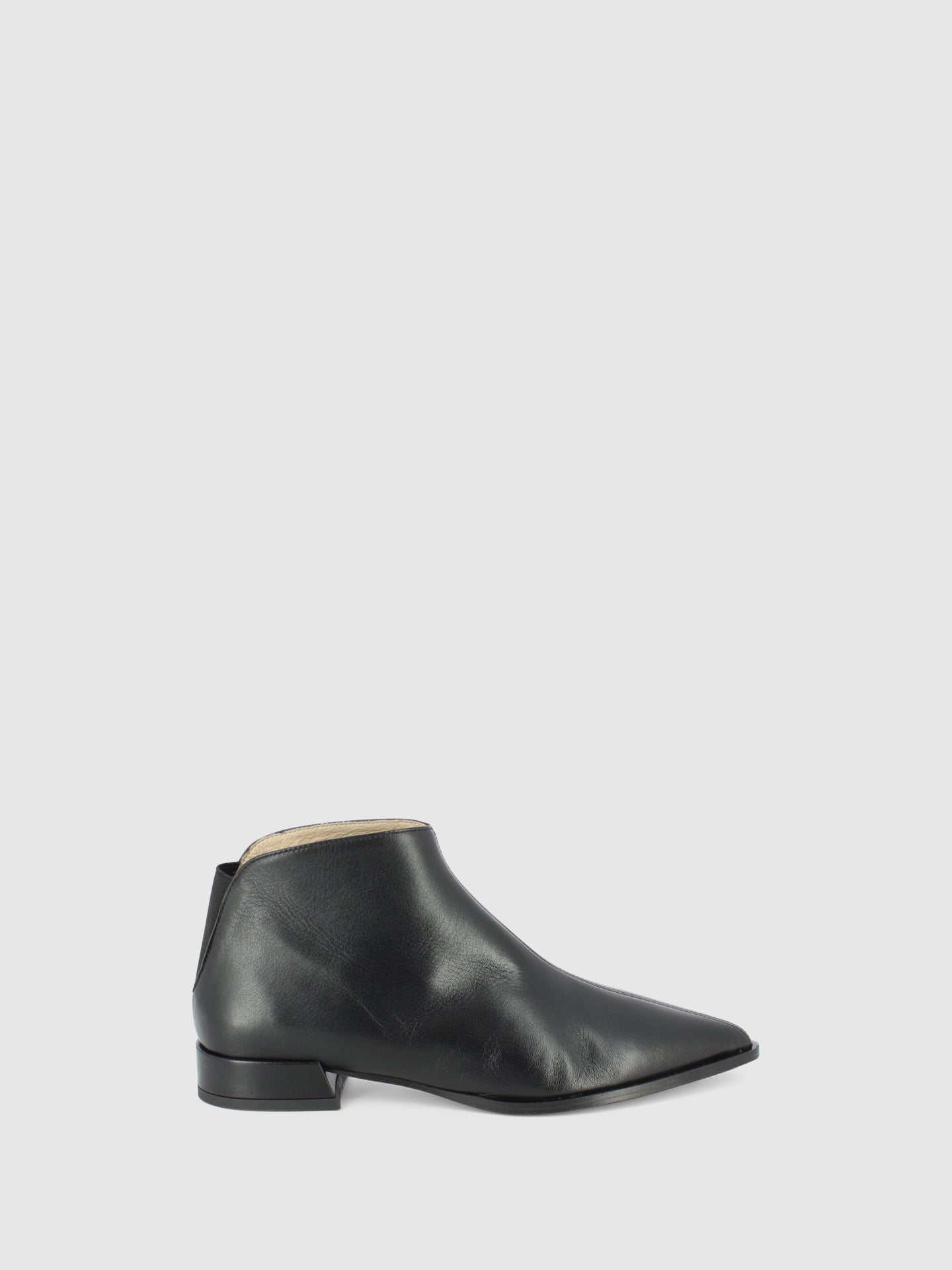 Sofia Costa Botins Chelsea em Preto