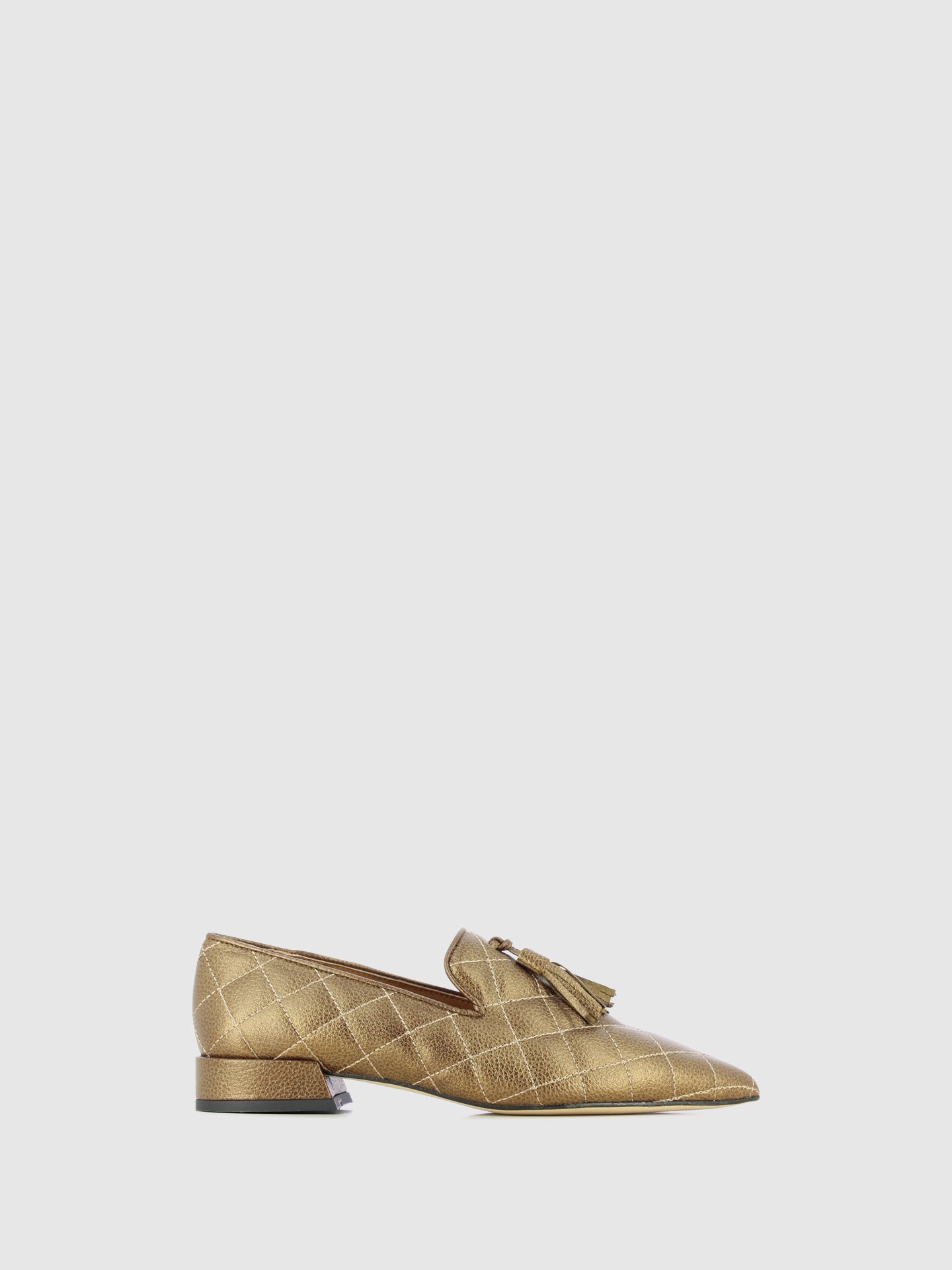 Sofia Costa Loafers Pontiagudas em Taupe