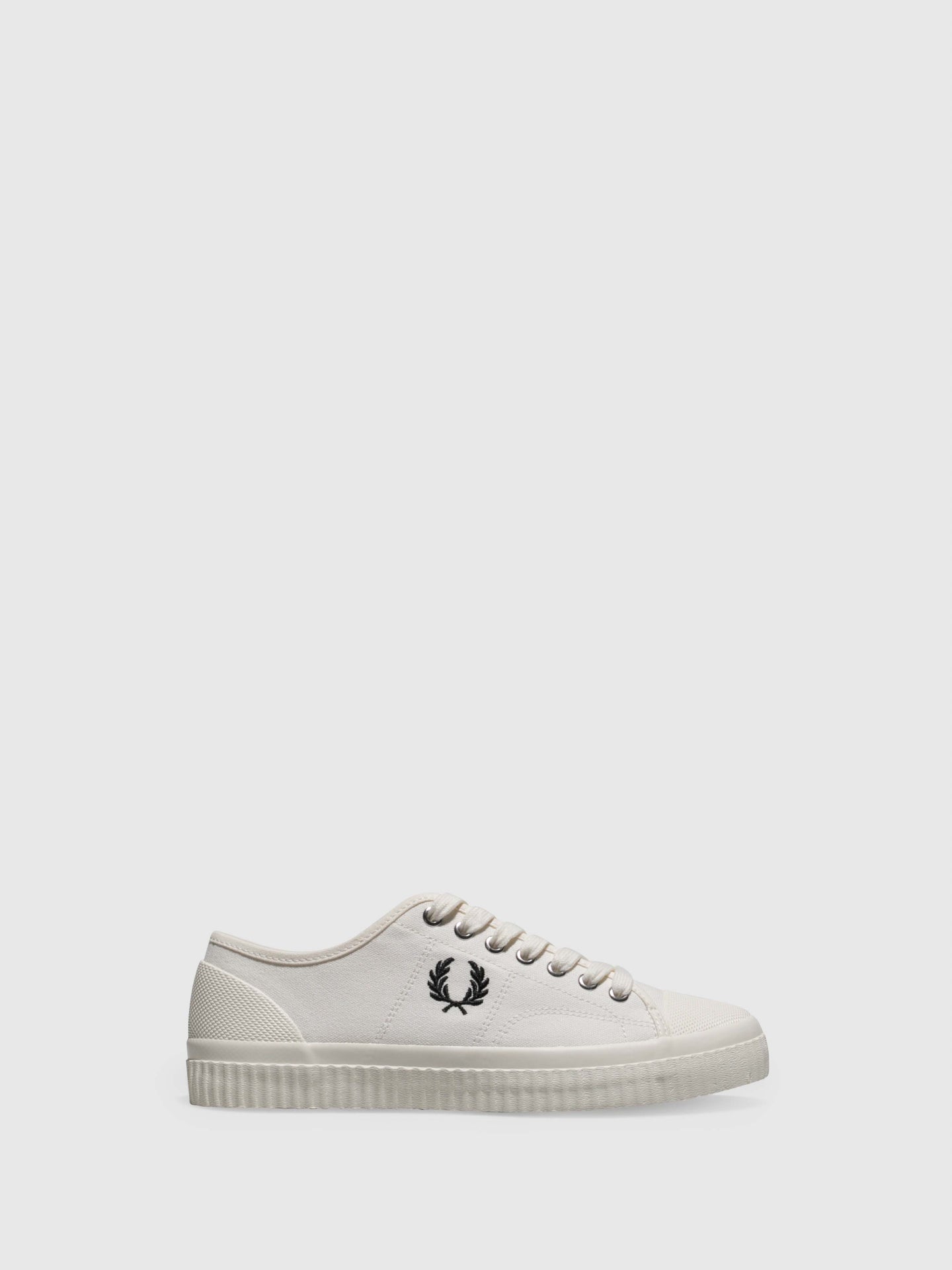 Fred Perry Ténis com Atacadores em Branco